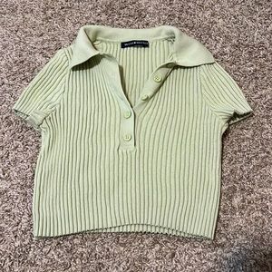 Like green brandy Melville cropped top